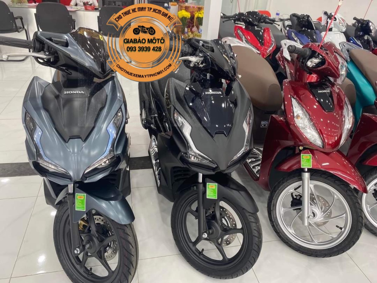 Kiểm tra xe máy trước khi thuê